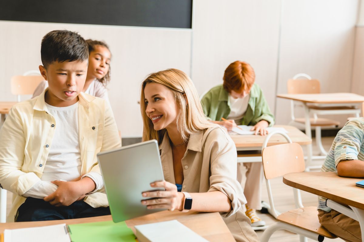 Observar professores em sala de aula